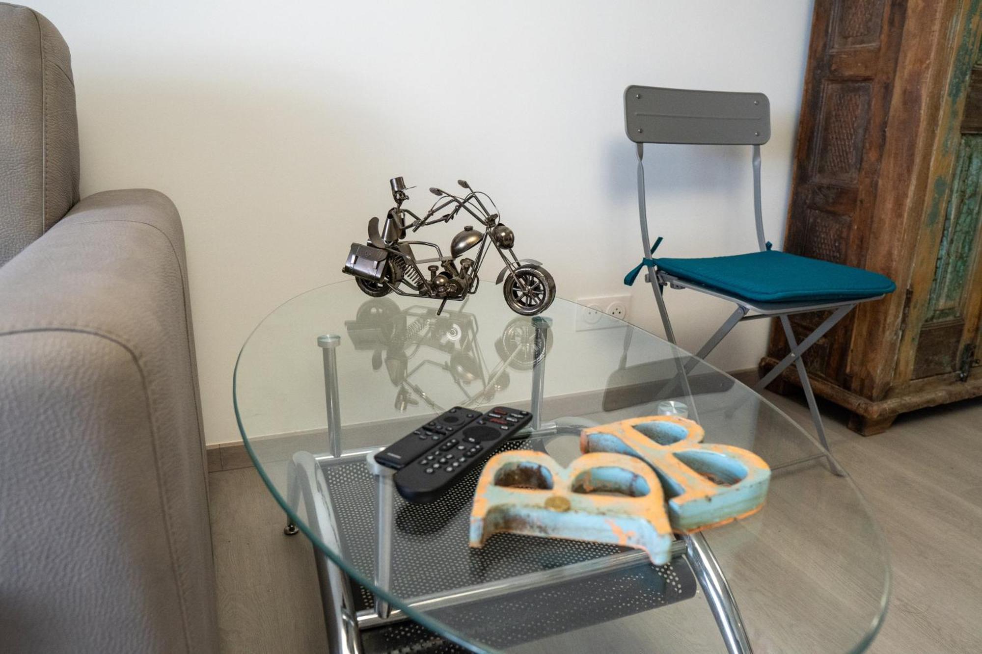 T2! 3 Ou 4 Personnes Centre Ville Neuf Avec Garage Санарі-сюр-Мер Екстер'єр фото