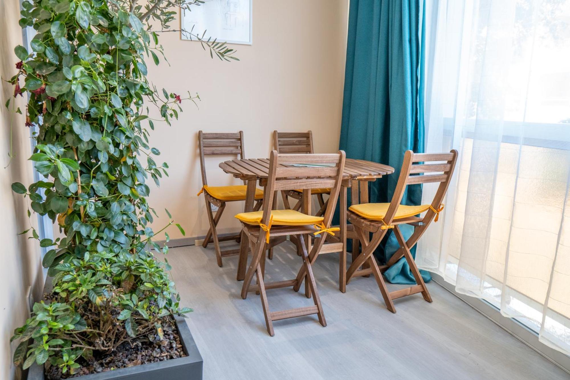 T2! 3 Ou 4 Personnes Centre Ville Neuf Avec Garage Санарі-сюр-Мер Екстер'єр фото